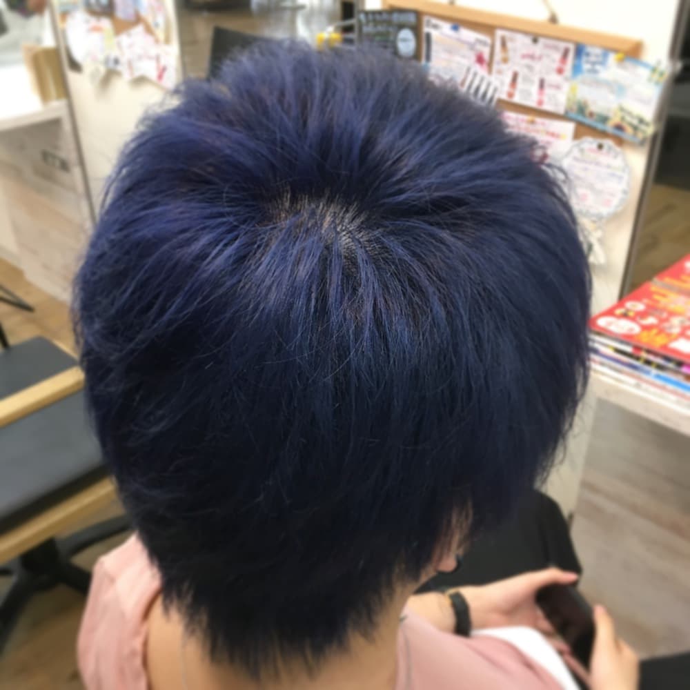 ネイビーブルー