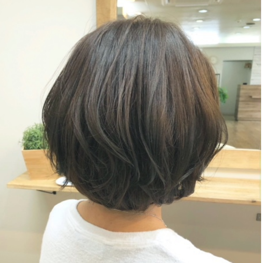 白髪染めでつくるモノトーングレージュ
